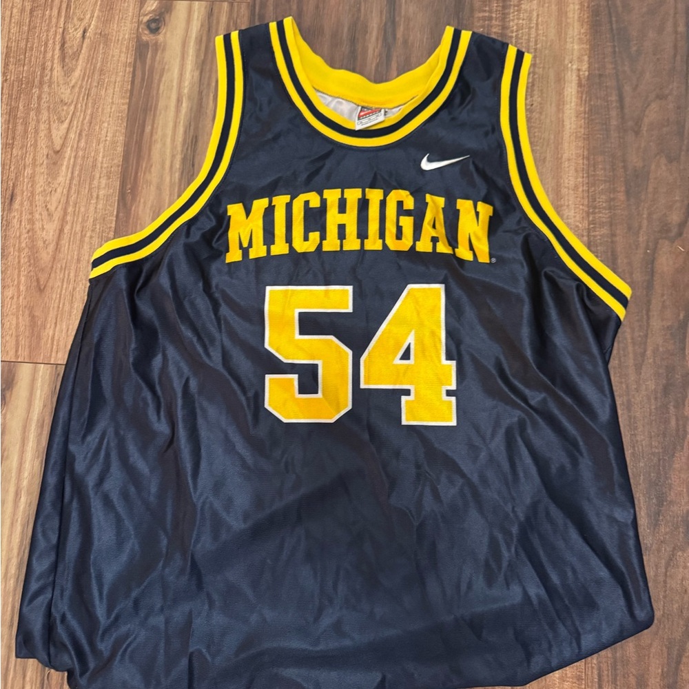 Vintage Oversized Nike Michigan Basketball Jersey - Navy and Yellow